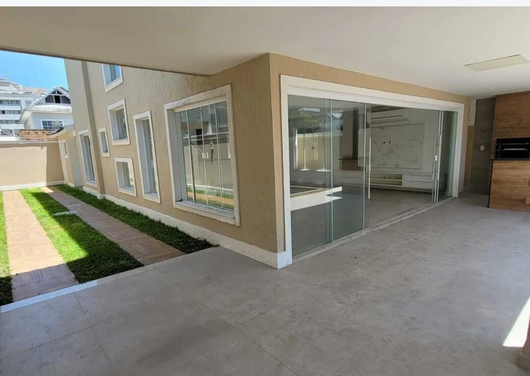 Imagem Casa com 4 Quartos para Alugar, 360 m²em Recreio dos Bandeirantes - Rio de Janeiro