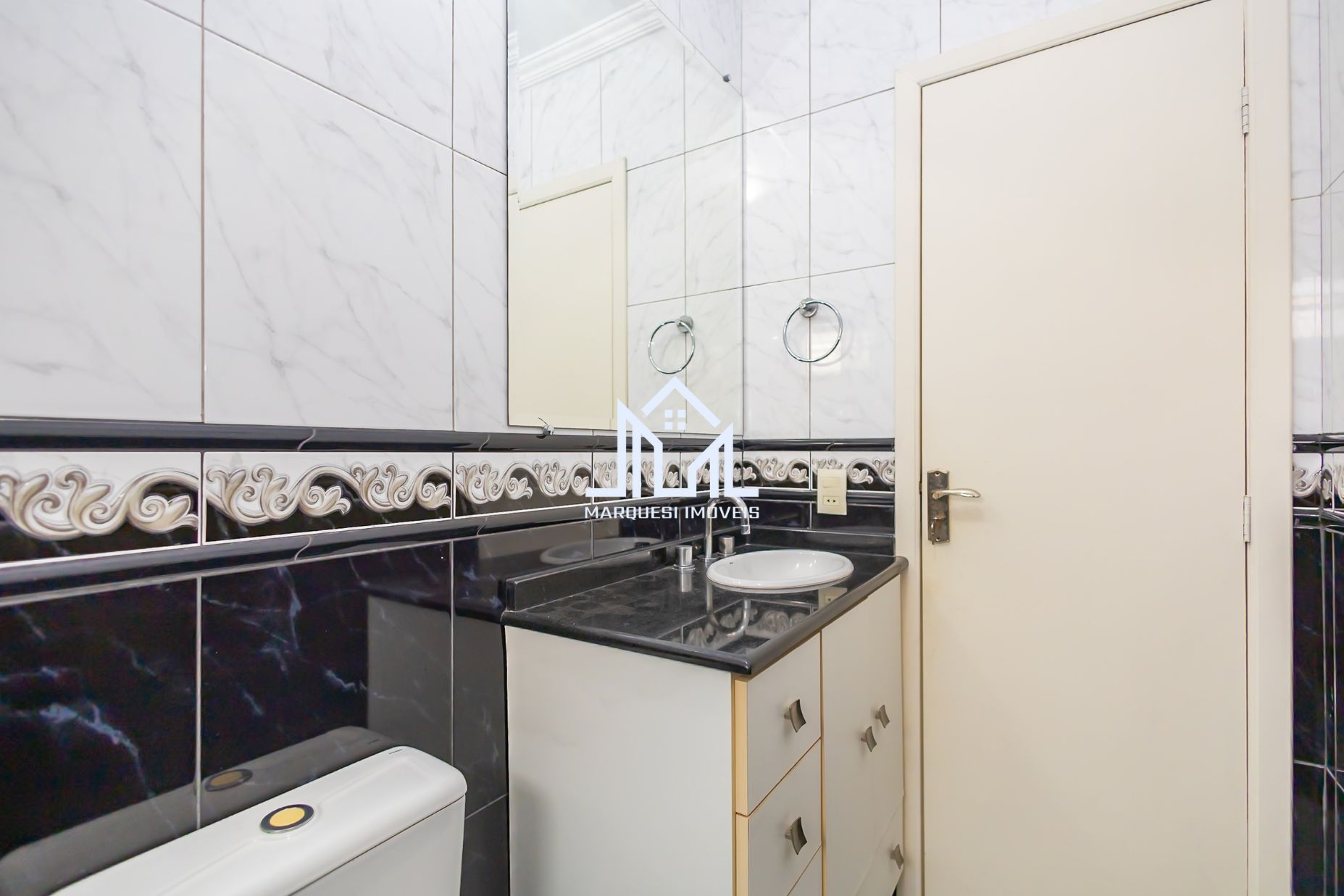 Imagem Sobrado com 3 Quartos à Venda, 172 m² em Santa Felicidade - Curitiba