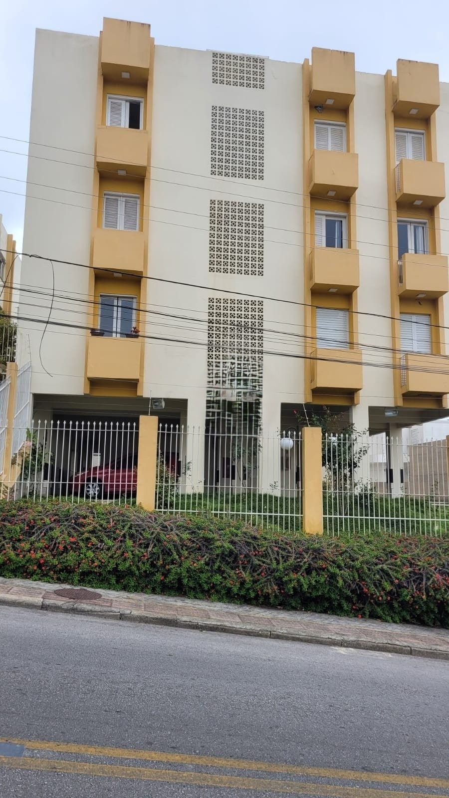 Imagem Apartamento com 2 Quartos à Venda, 57 m² em Coqueiros - Florianópolis