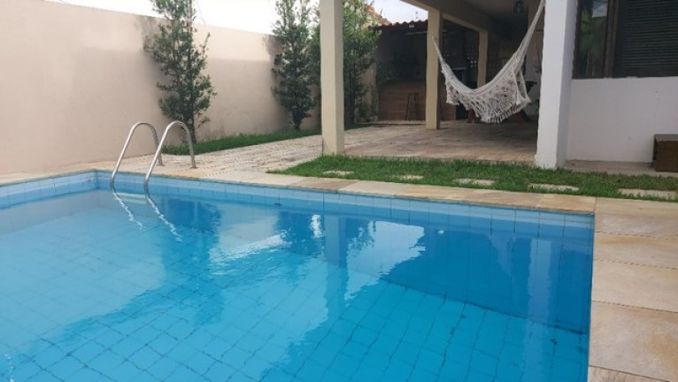 Imagem Casa com 4 Quartos à Venda, em Piedade - Jaboatão dos Guararapes Imagem Casa com 4 Quartos à Venda, em Piedade - Jaboatão dos Guararapes