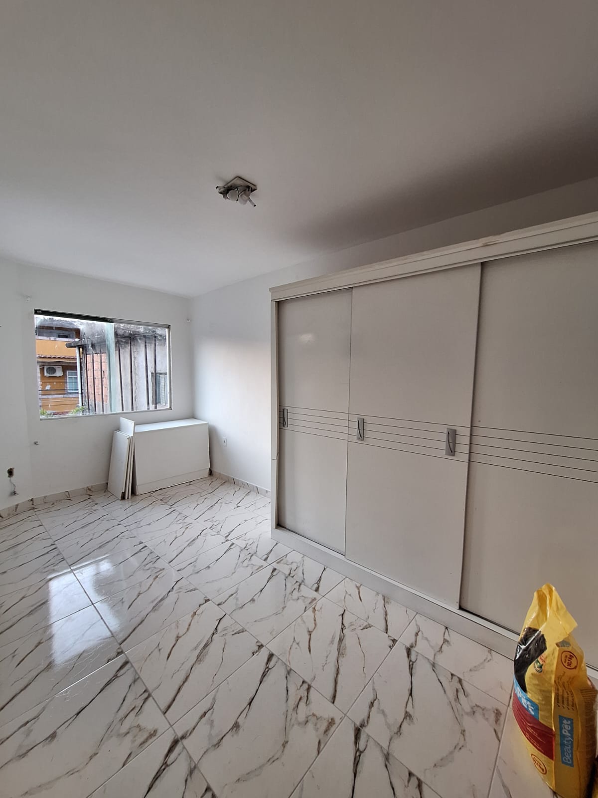Imagem Casa com 3 Quartos à Venda, 300 m² em Bangu - Rio de Janeiro Imagem Casa com 3 Quartos à Venda, 300 m² em Bangu - Rio de Janeiro