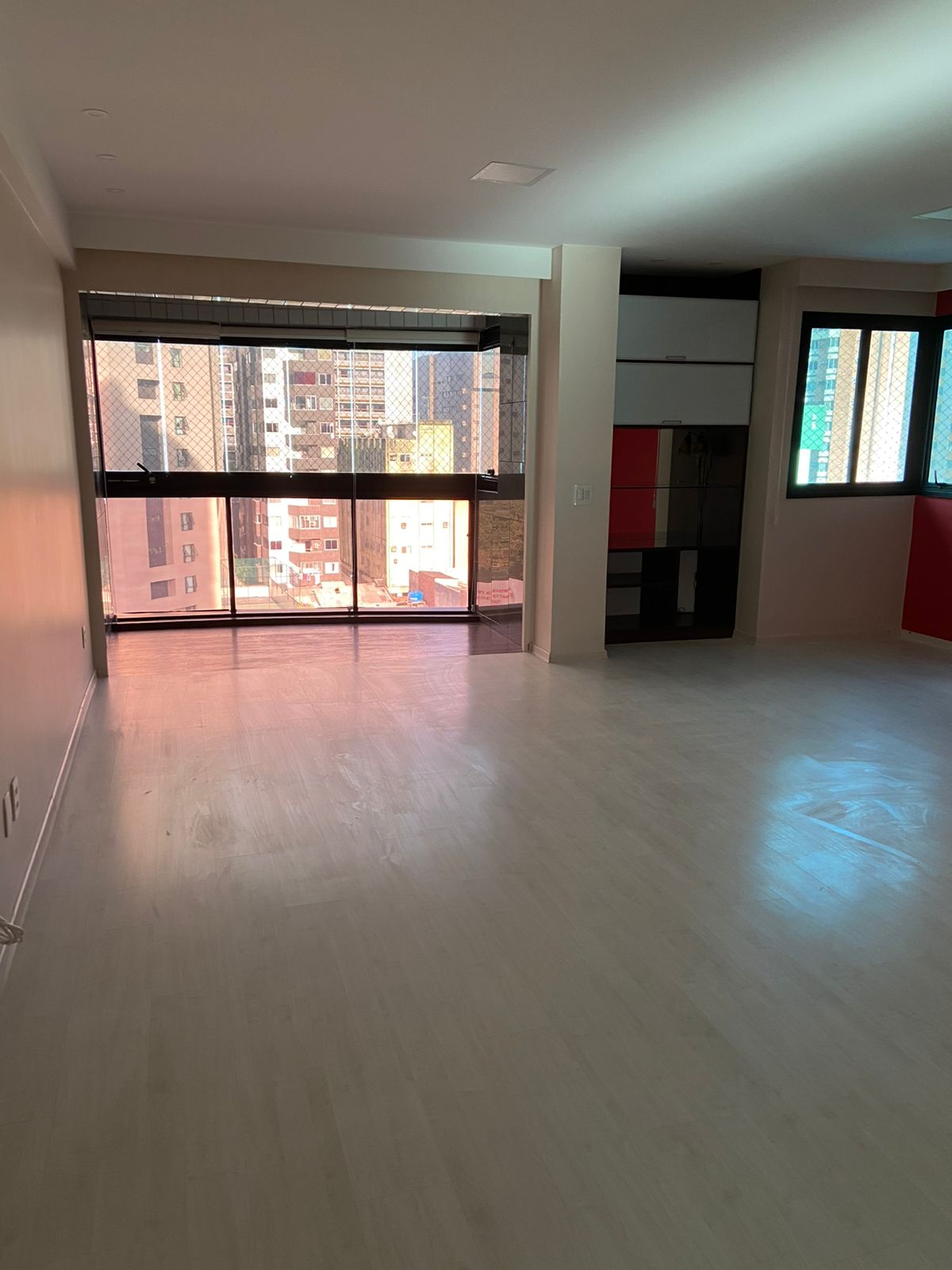 Imagem Apartamento com 1 Quarto à Venda ou Locação, 97 m² em Boa Viagem - Recife Imagem Apartamento com 1 Quarto à Venda ou Locação, 97 m² em Boa Viagem - Recife