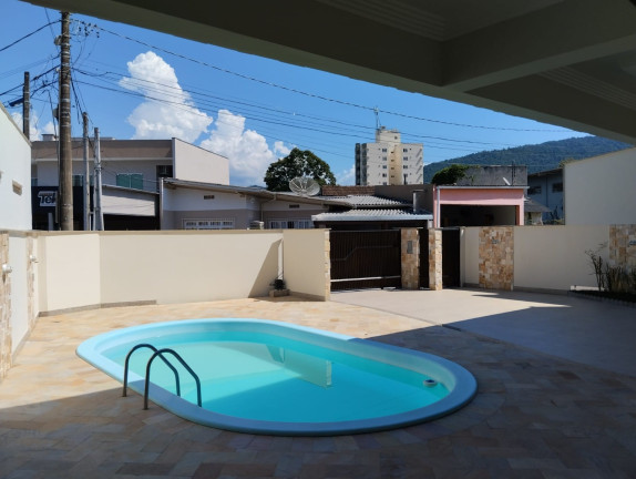 Imagem Casa com 4 Quartos à Venda, 400 m² em Garcia - Blumenau Imagem Casa com 4 Quartos à Venda, 400 m² em Garcia - Blumenau
