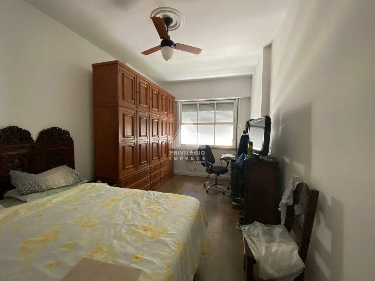 Imagem Apartamento com 3 Quartos à Venda, 160 m²em Copacabana - Rio de Janeiro