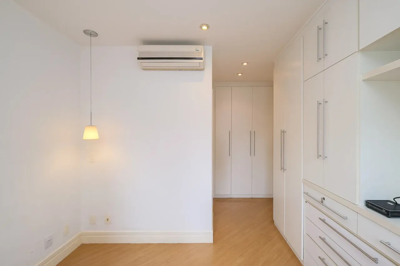 Imagem Apartamento com 3 Quartos à Venda, 125 m² em Vila Olímpia - São Paulo