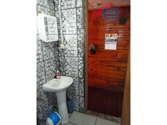 Imagem Sobrado com 2 Quartos à Venda, 120 m² em Laranjal - Pelotas