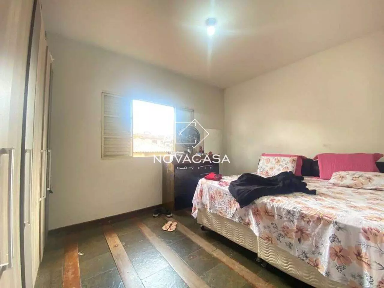 Imagem Casa com 4 Quartos à Venda, 222 m² em Planalto - Belo Horizonte