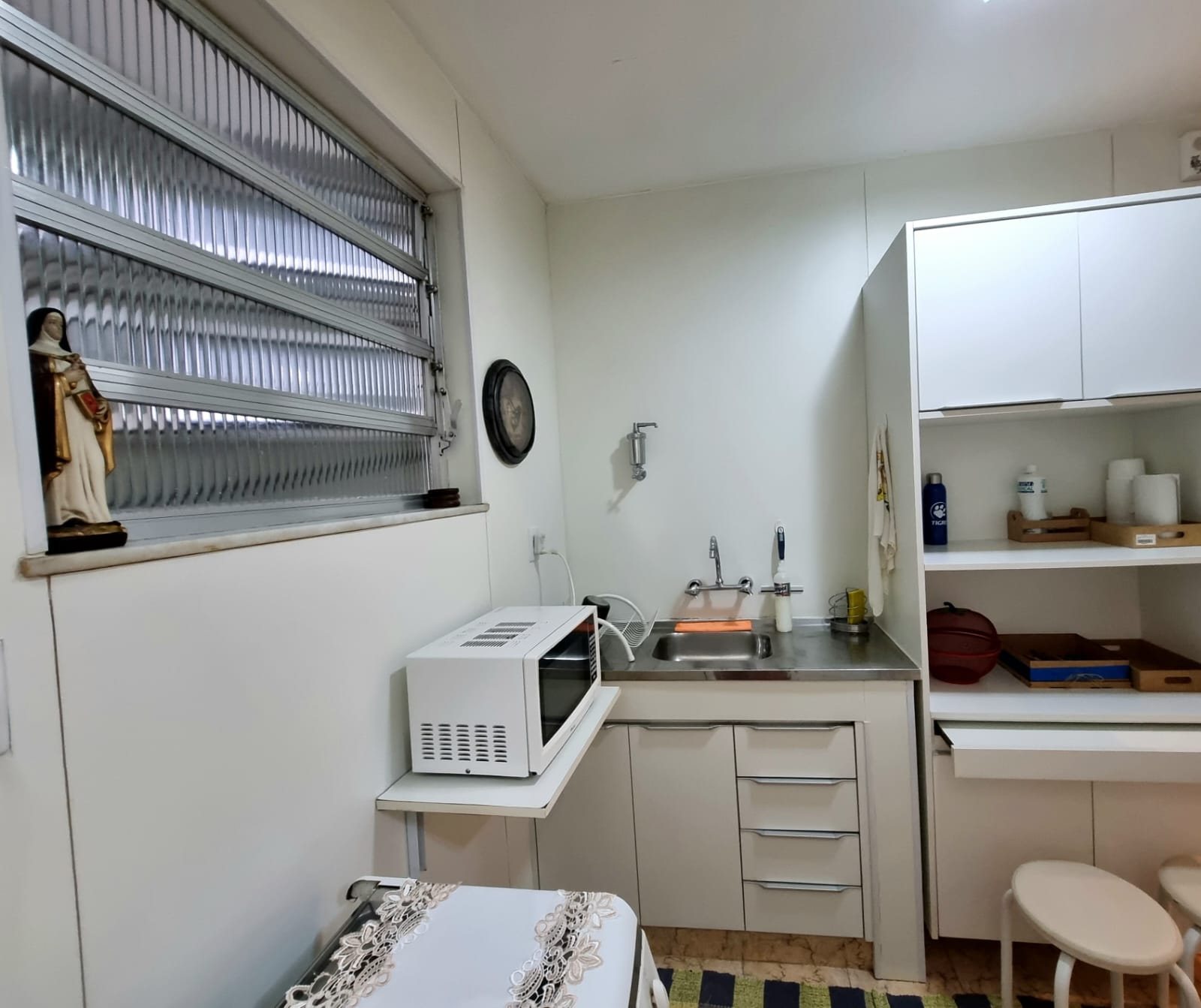 Imagem Apartamento com 2 Quartos à Venda, 65 m²em Leblon - Rio de Janeiro Imagem Apartamento com 2 Quartos à Venda, 65 m²em Leblon - Rio de Janeiro
