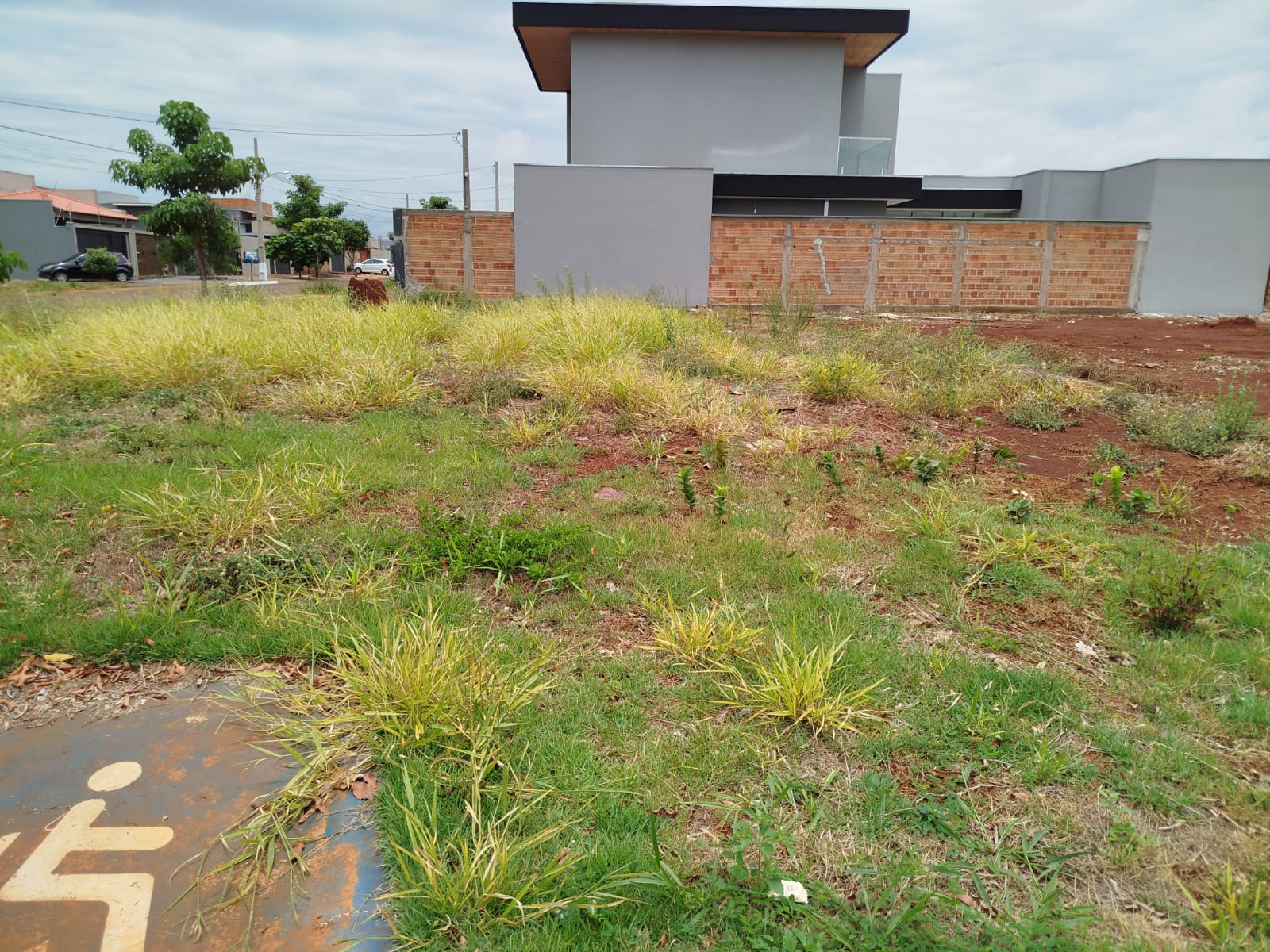Imagem Terreno à Venda, 240 m² em Jardim Guaicurus - Dourados