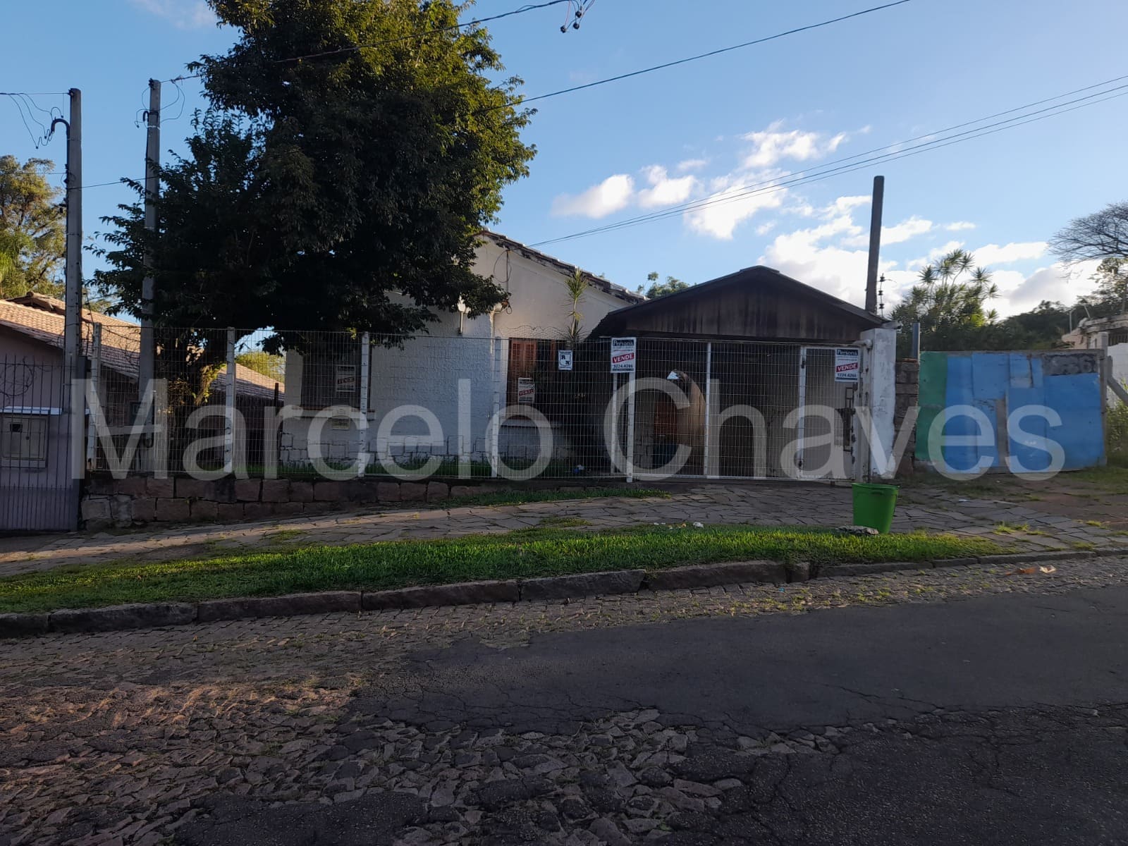 Imagem Casa com 3 Quartos à Venda, 130 m² em Teresópolis - Porto Alegre Imagem Casa com 3 Quartos à Venda, 130 m² em Teresópolis - Porto Alegre