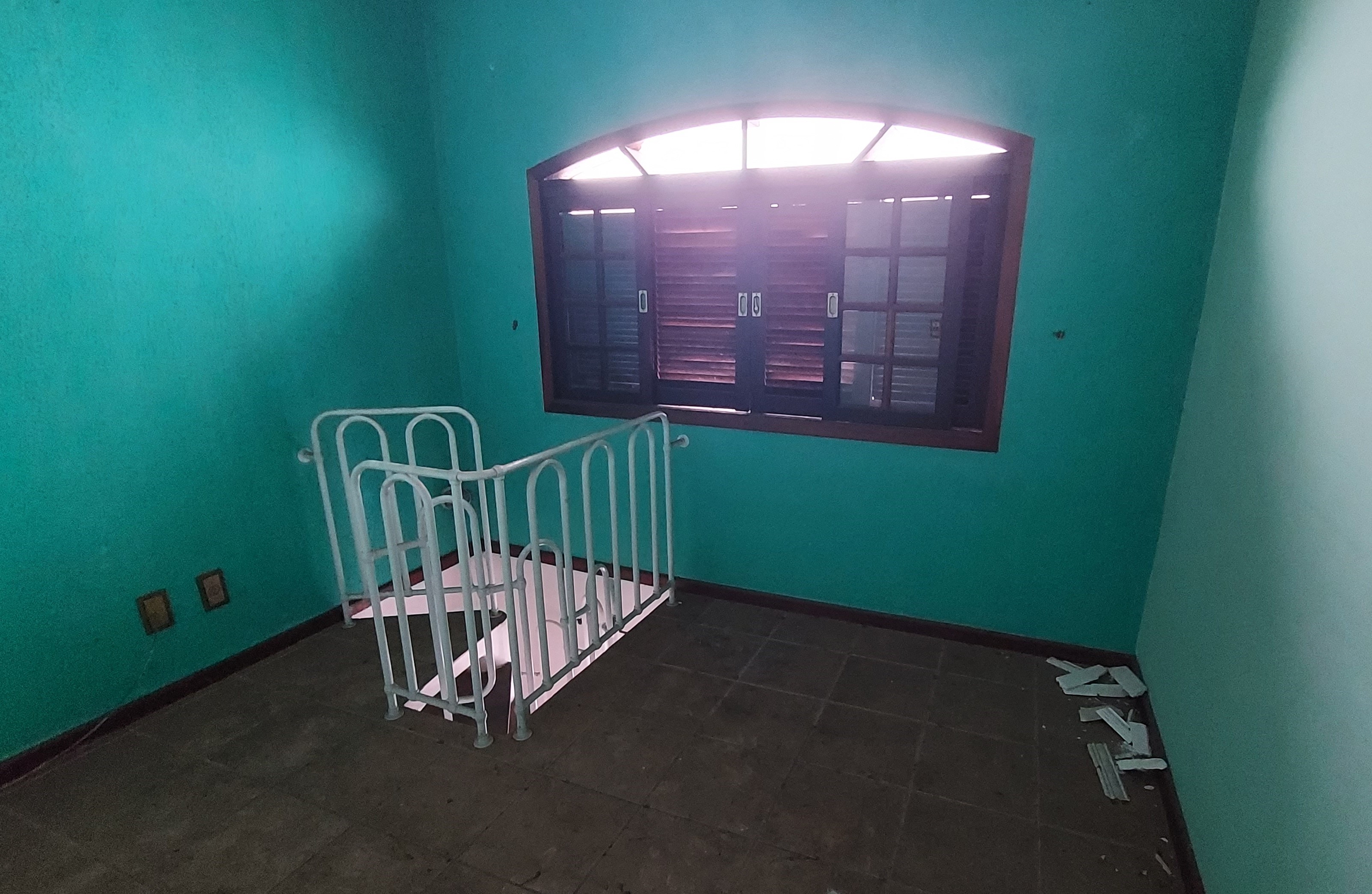 Imagem Casa com 3 Quartos à Venda, 294 m²em Vila Eldízia - Santo André