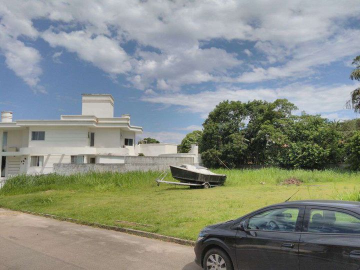 Imagem Terreno à Venda, 900 m² em Rio Tavares - Florianópolis Imagem Terreno à Venda, 900 m² em Rio Tavares - Florianópolis