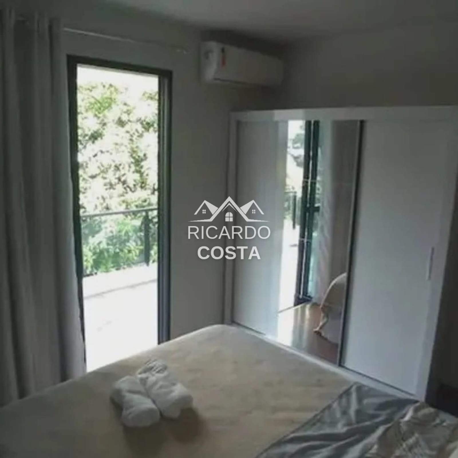 Imagem Apartamento com 2 Quartos à Venda ou Locação, 180 m² em Ipanema - Rio de Janeiro Imagem Apartamento com 2 Quartos à Venda ou Locação, 180 m² em Ipanema - Rio de Janeiro