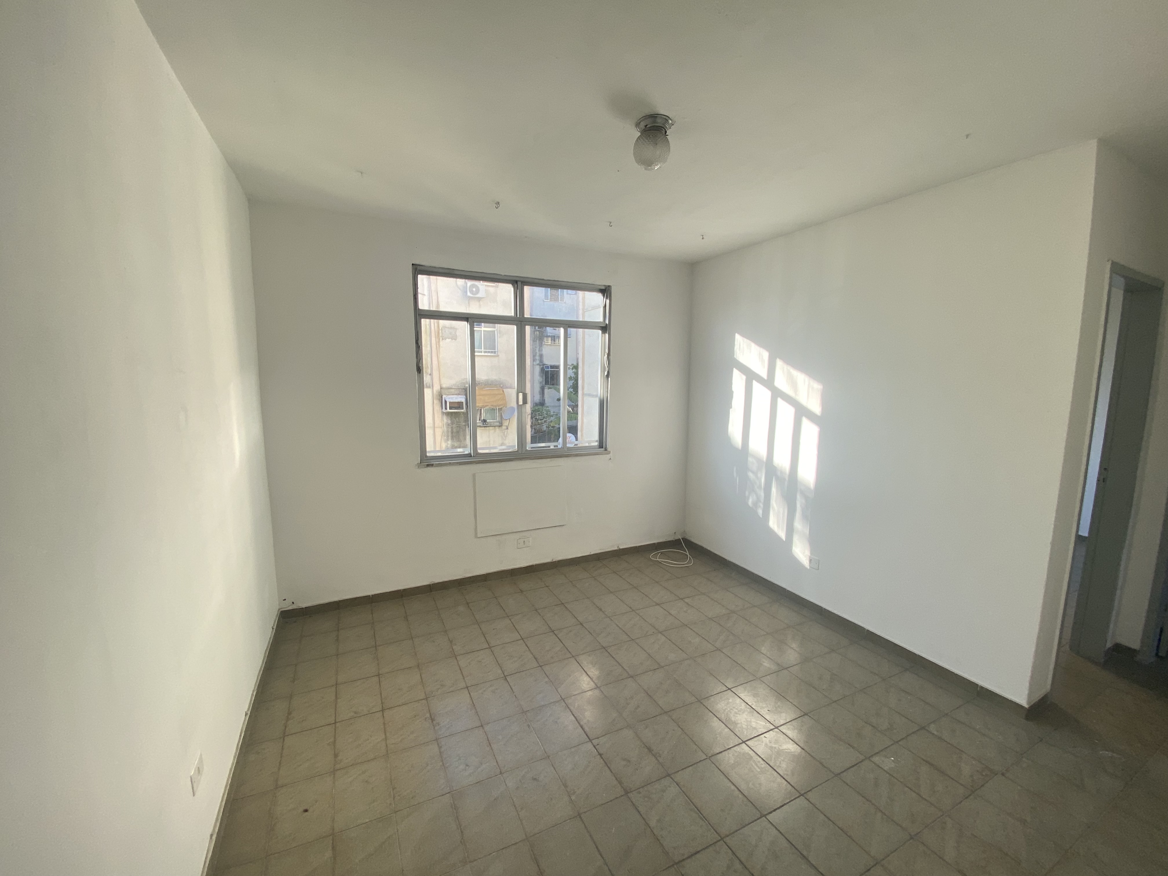 Imagem Apartamento com 2 Quartos à Venda, 60 m²em Tomás Coelho - Rio de Janeiro Imagem Apartamento com 2 Quartos à Venda, 60 m²em Tomás Coelho - Rio de Janeiro