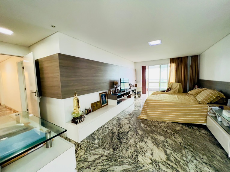 Imagem Cobertura com 4 Quartos à Venda, 518 m² em Meireles - Fortaleza