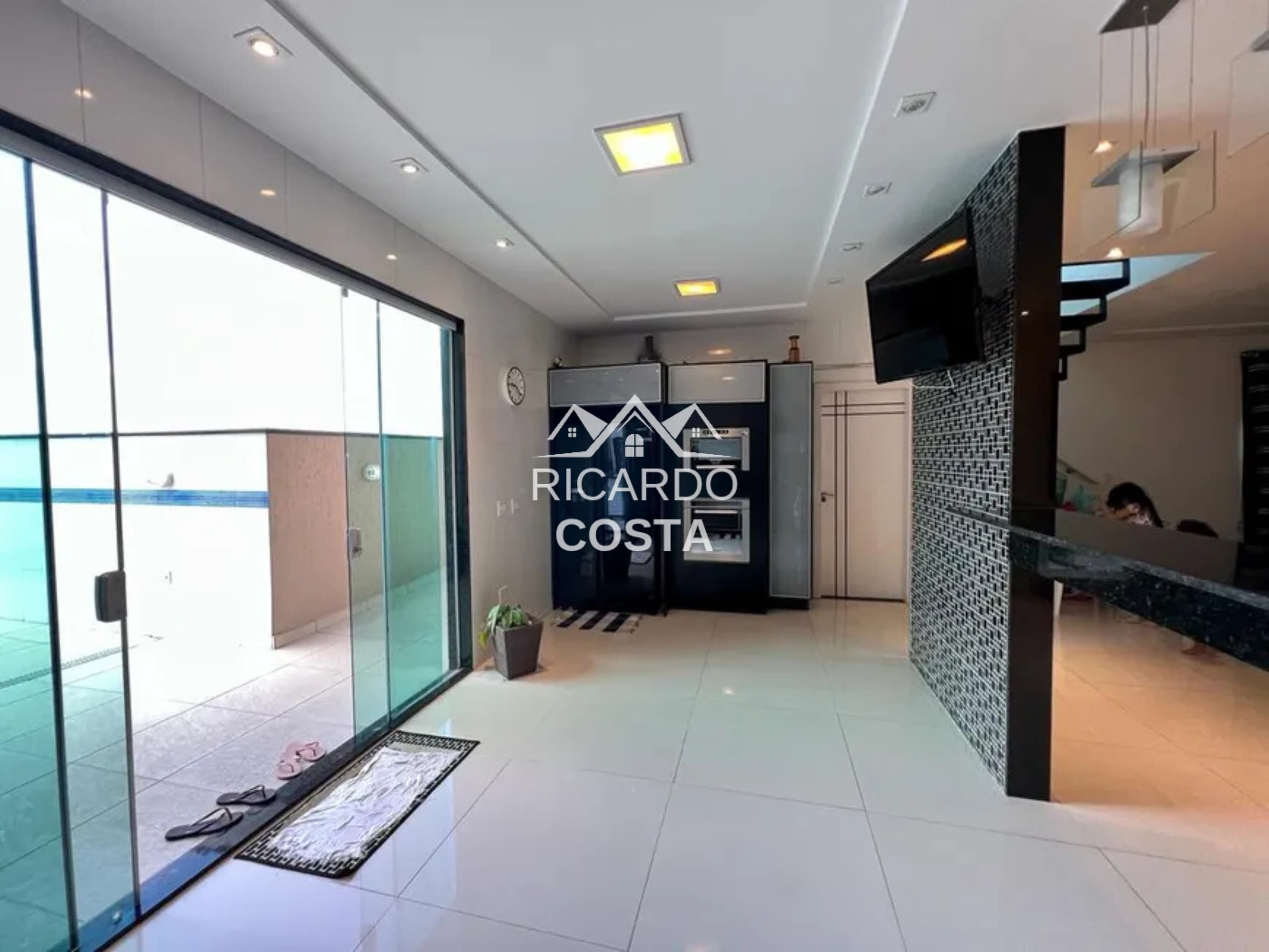 Imagem Casa de Condomínio com 3 Quartos à Venda ou Locação, 310 m² em Jacarepaguá - Rio de Janeiro Imagem Casa de Condomínio com 3 Quartos à Venda ou Locação, 310 m² em Jacarepaguá - Rio de Janeiro