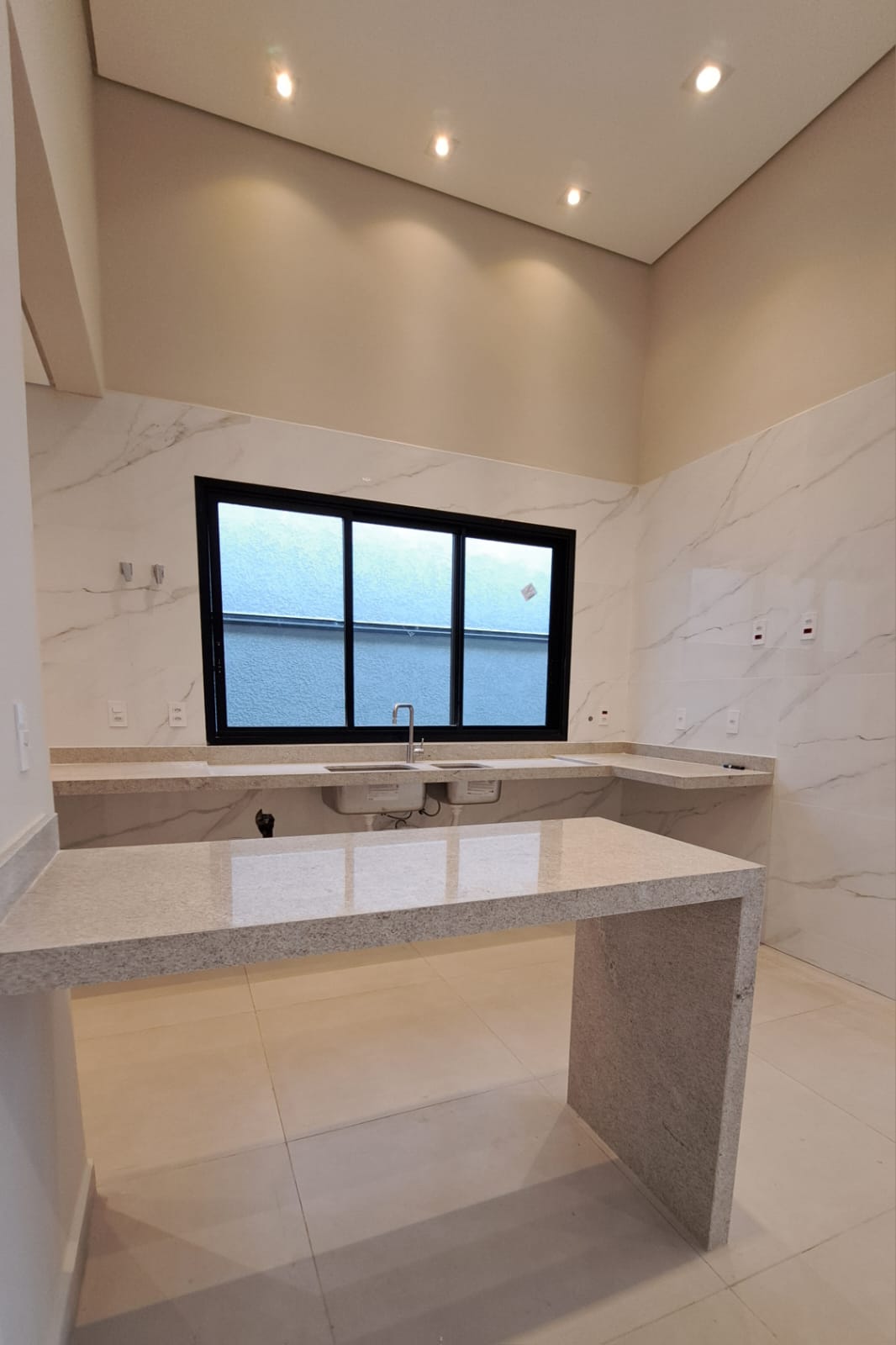 Imagem Casa com 3 Quartos à Venda, 220 m² em Jardim Residencial Giverny - Sorocaba Imagem Casa com 3 Quartos à Venda, 220 m² em Jardim Residencial Giverny - Sorocaba