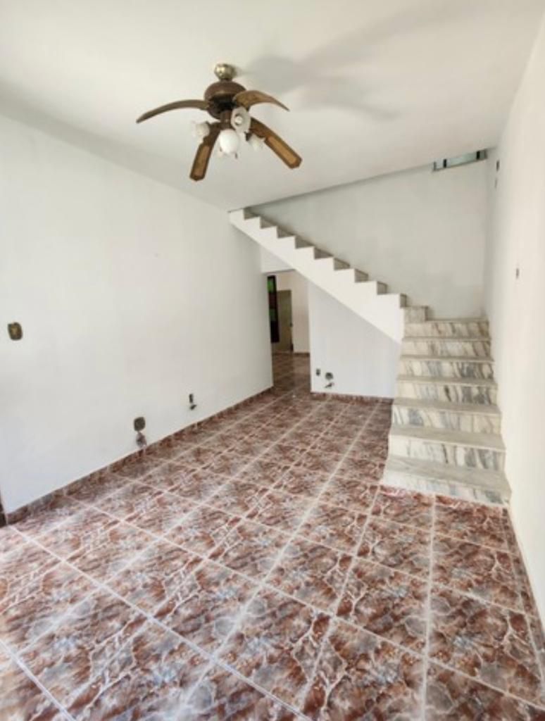 Imagem Casa com 4 Quartos à Venda, 300 m²em Umarizal - Belém Imagem Casa com 4 Quartos à Venda, 300 m²em Umarizal - Belém