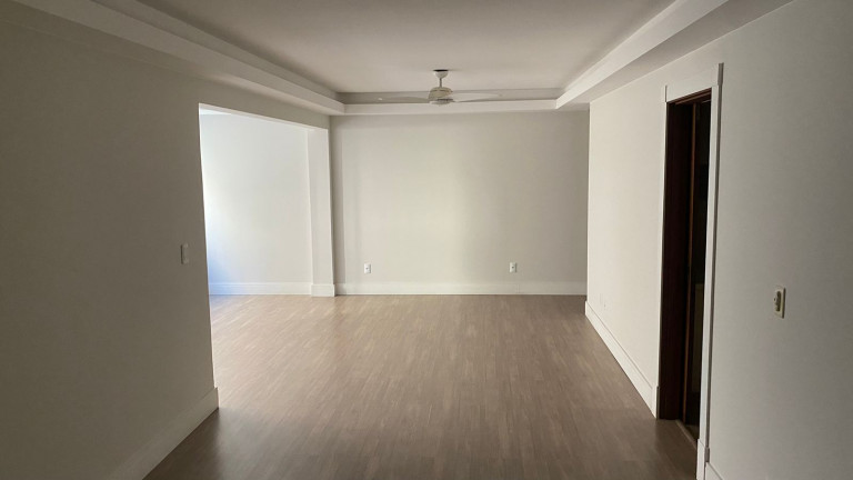 Imagem Apartamento com 3 Quartos à Venda, 110 m² em Comerciário - Criciúma Imagem Apartamento com 3 Quartos à Venda, 110 m² em Comerciário - Criciúma