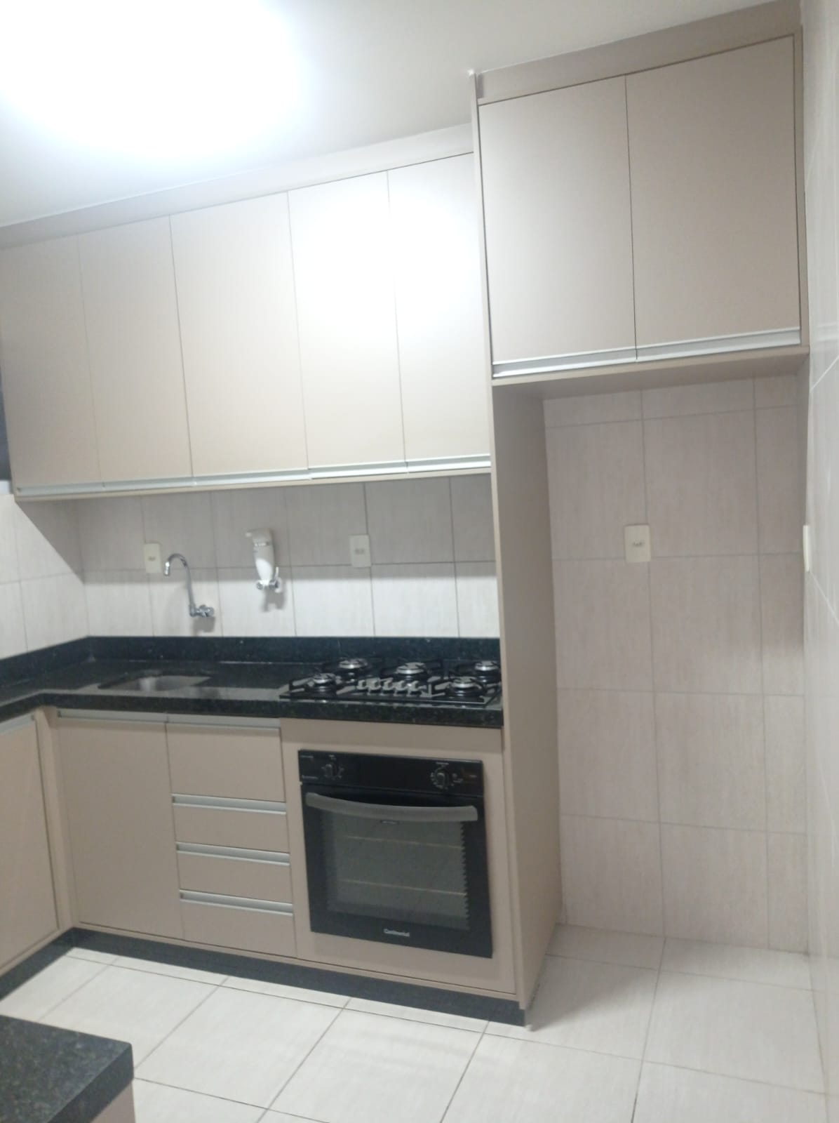 Imagem Casa com 2 Quartos para Alugar, em Vila de Abrantes (Abrantes) - Camaçari