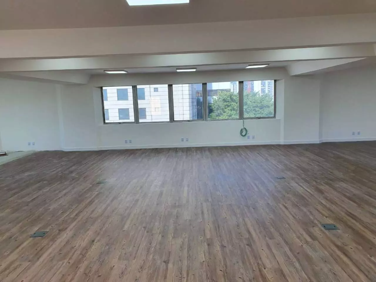 Imagem Sala Comercial à Venda ou Locação, 204 m²em Cidade Monções - São Paulo