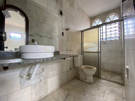 Imagem Casa com 4 Quartos à Venda, 240 m² em Umarizal - Belém Imagem Casa com 4 Quartos à Venda, 240 m² em Umarizal - Belém