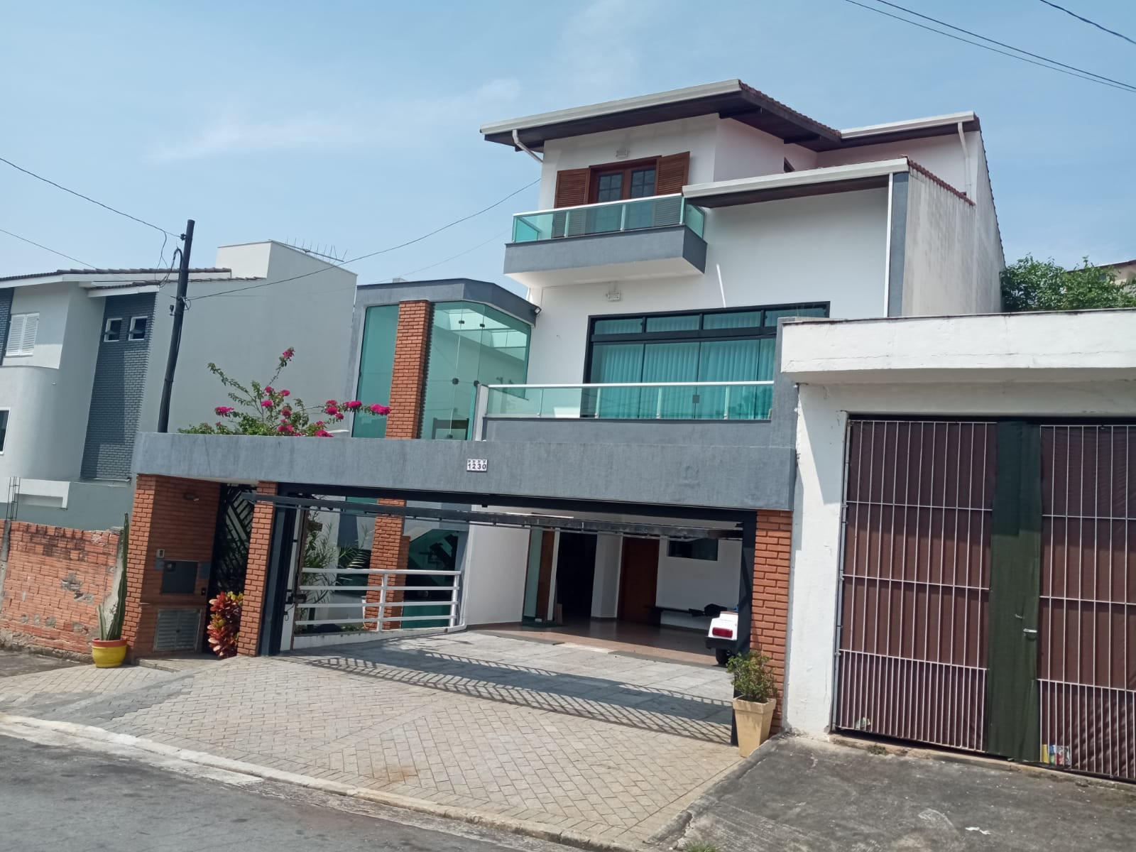 Sobrado com 4 Quartos à Venda, 332 m² em Dos Casa - São Bernardo do Campo