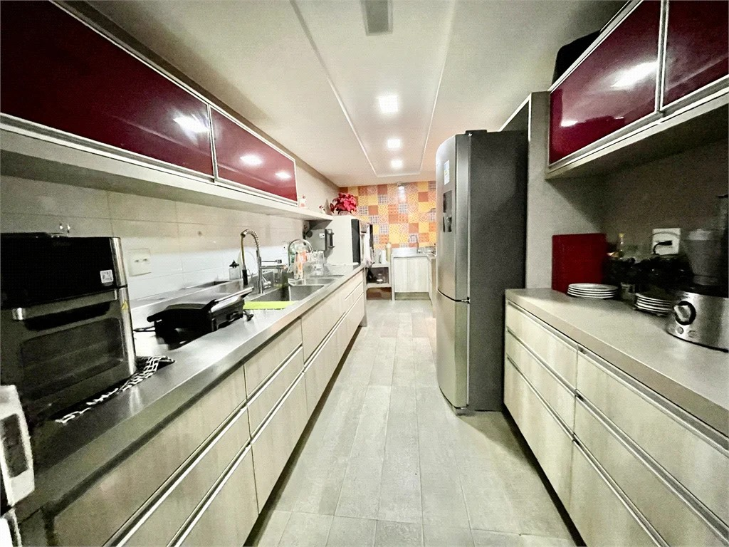 Imagem Apartamento com 4 Quartos à Venda, 230 m²em Icaraí - Niterói Imagem Apartamento com 4 Quartos à Venda, 230 m²em Icaraí - Niterói