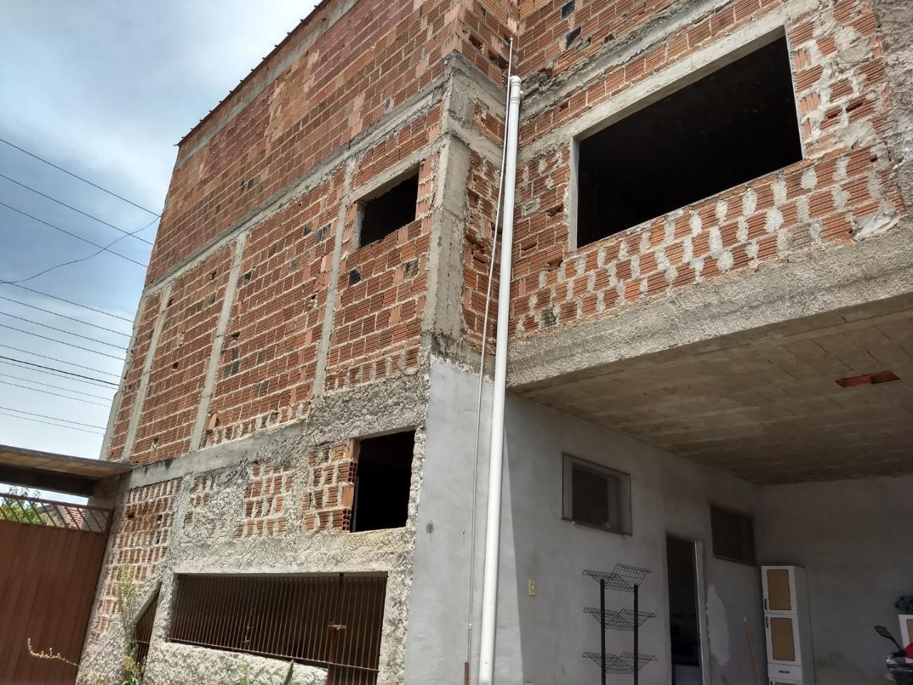 Imagem Sobrado com 4 Quartos à Venda, 382 m²em Centro - Cruzeiro