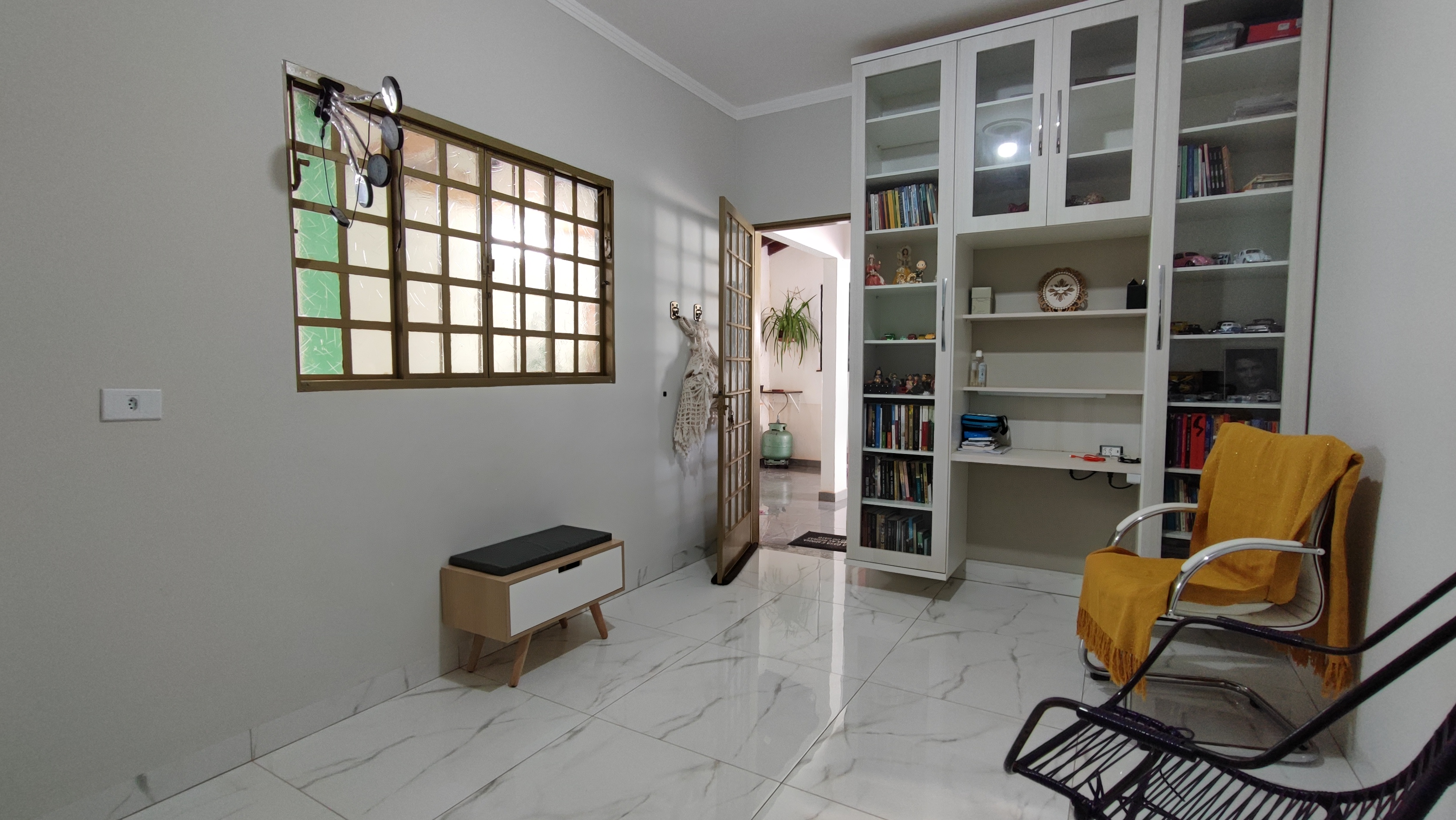 Imagem Casa com 3 Quartos à Venda, 200 m²em Parque Residencial dos Girassóis - Campo Grande Imagem Casa com 3 Quartos à Venda, 200 m²em Parque Residencial dos Girassóis - Campo Grande
