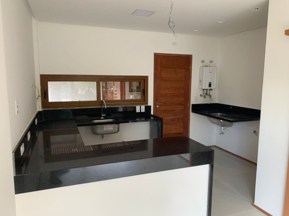 Imagem Casa de Condomínio com 2 Quartos à Venda,  em Praia do Forte - Mata de São João
