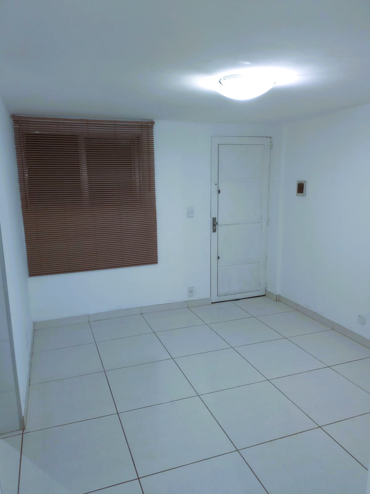 Imagem Apartamento com 2 Quartos à Venda, 40 m² em Bangu - Rio de Janeiro