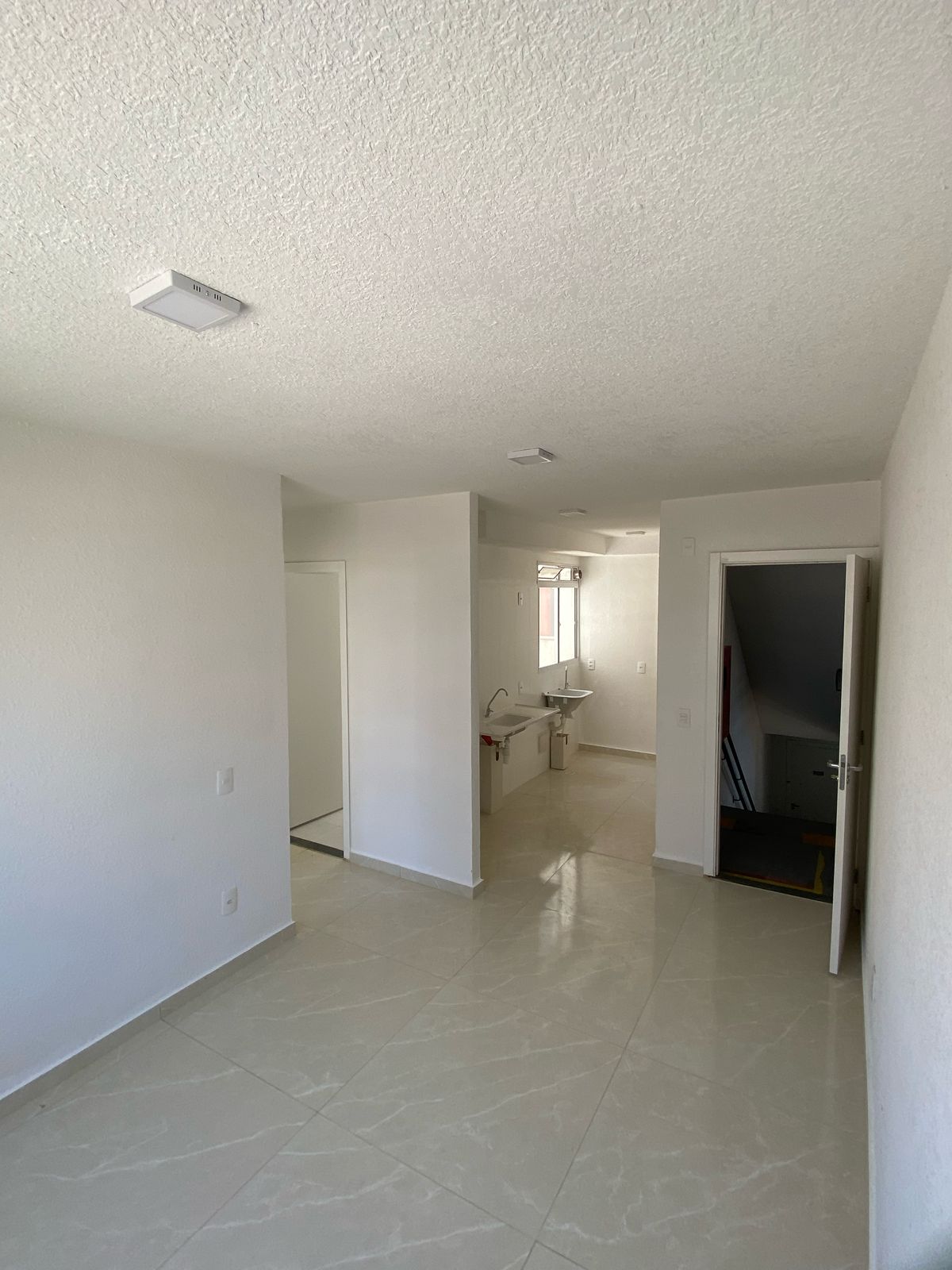Imagem Apartamento com 2 Quartos à Venda, 45 m² em Santa Cruz - Rio de Janeiro