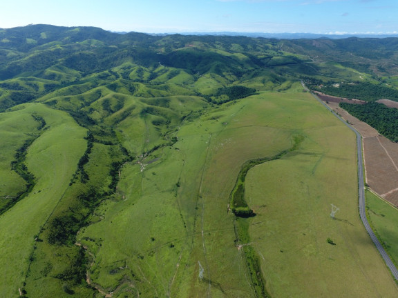 Imagem Fazenda à Venda, 400.529 HA em Parque Residencial Maria Elmira - Caçapava