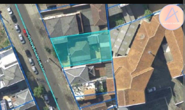 Imagem Casa com 3 Quartos à Venda, 193 m² em Água Verde - Curitiba