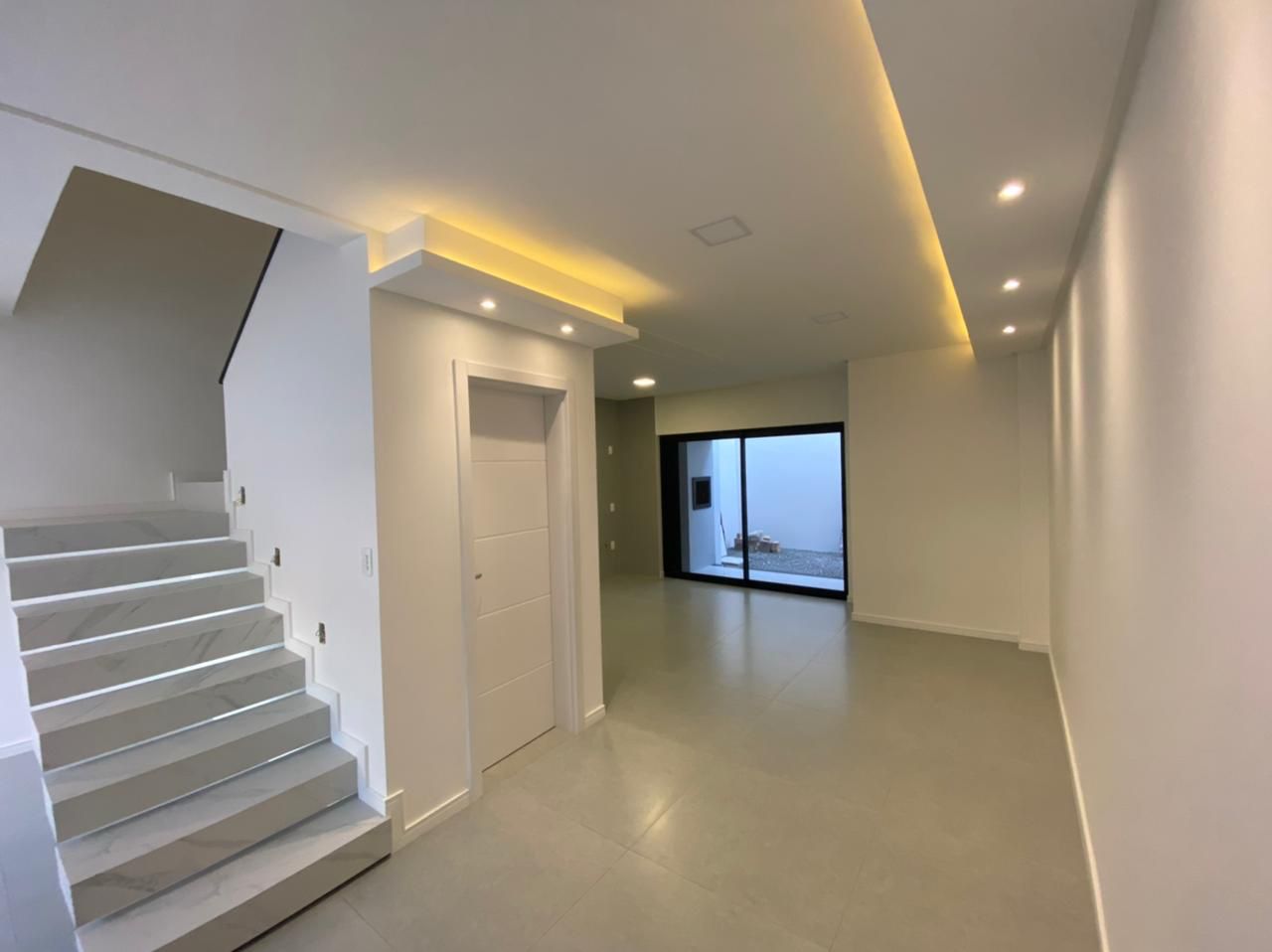 Imagem Sobrado com 3 Quartos à Venda, 144 m²em Nações - Balneário Camboriú