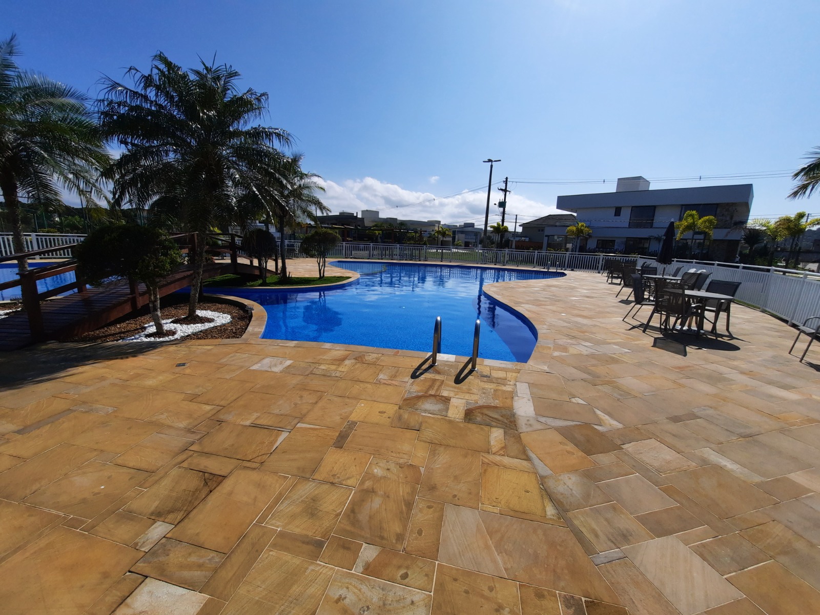 Imagem Sobrado com 4 Quartos à Venda, 250 m²em Bougainville IV - Peruibe Imagem Sobrado com 4 Quartos à Venda, 250 m²em Bougainville IV - Peruibe