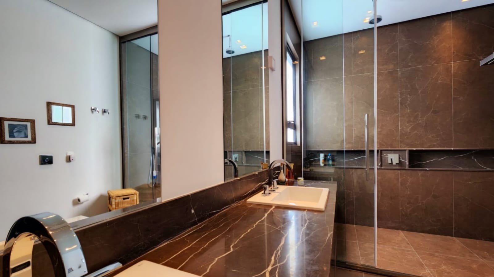 Imagem Casa com 4 Quartos à Venda, 370 m²em Ponta da Praia - Santos