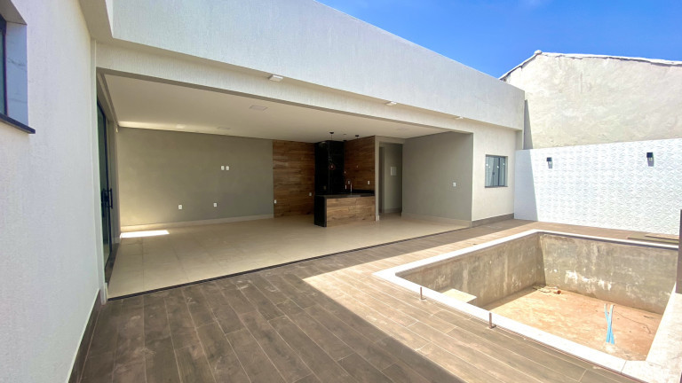 Imagem Casa de Condomínio com 4 Quartos à Venda,  em Setor Habitacional Vicente Pires - Brasília