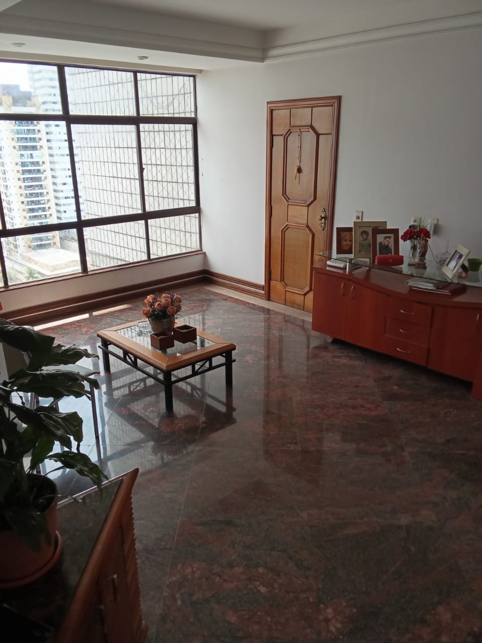Imagem Apartamento com 4 Quartos à Venda, 253 m² em Umarizal - Belém Imagem Apartamento com 4 Quartos à Venda, 253 m² em Umarizal - Belém