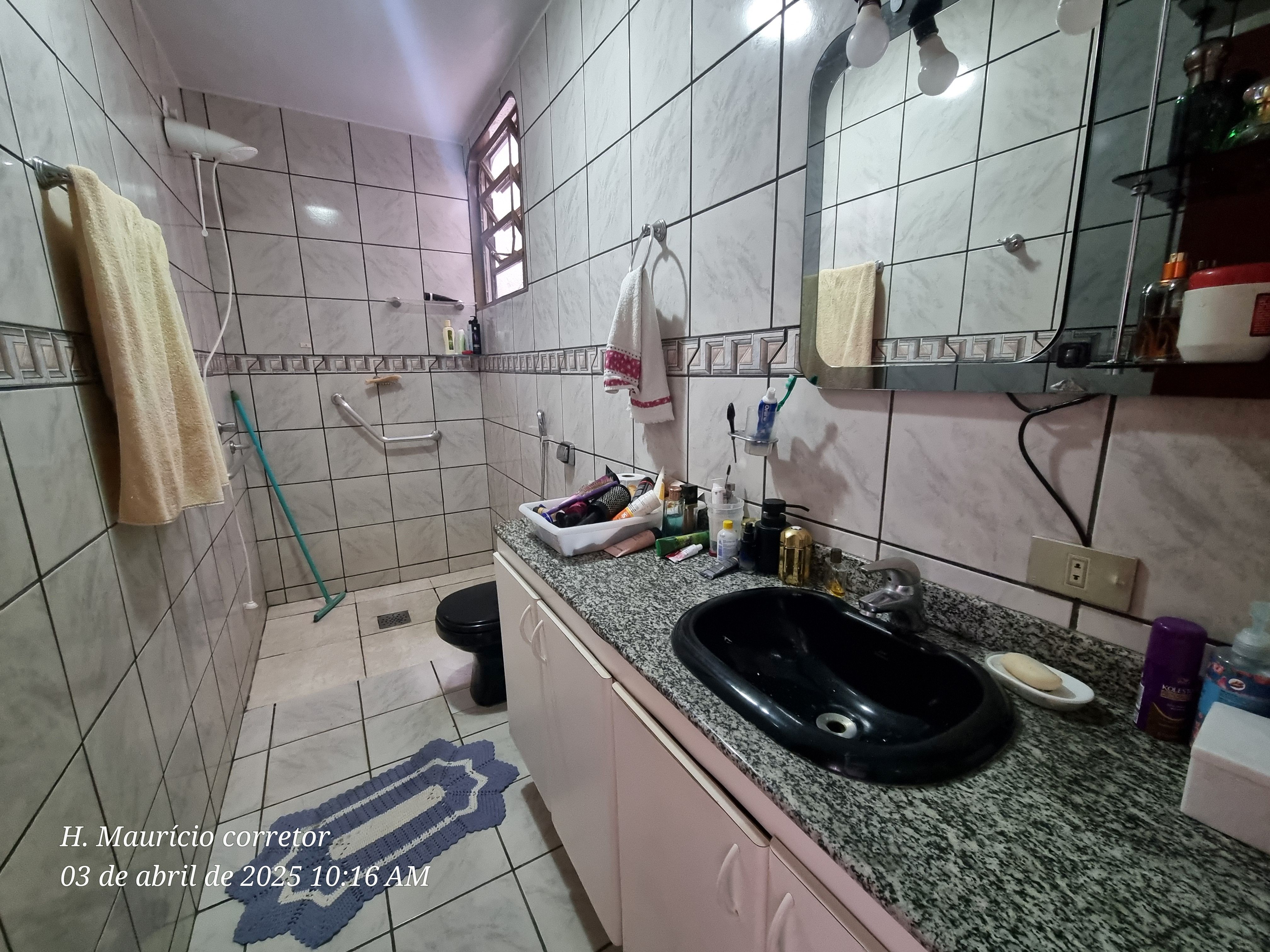 Imagem Sobrado com 4 Quartos à Venda, 250 m² em Setor Jaó - Goiânia Imagem Sobrado com 4 Quartos à Venda, 250 m² em Setor Jaó - Goiânia