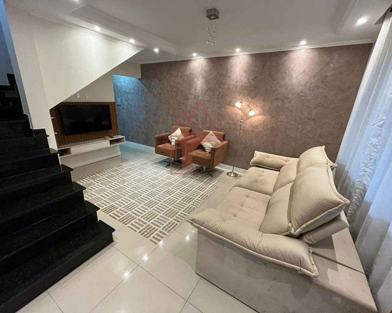 Imagem Sobrado com 3 Quartos à Venda, 155 m²em Vila Ponte Nova - Cubatão