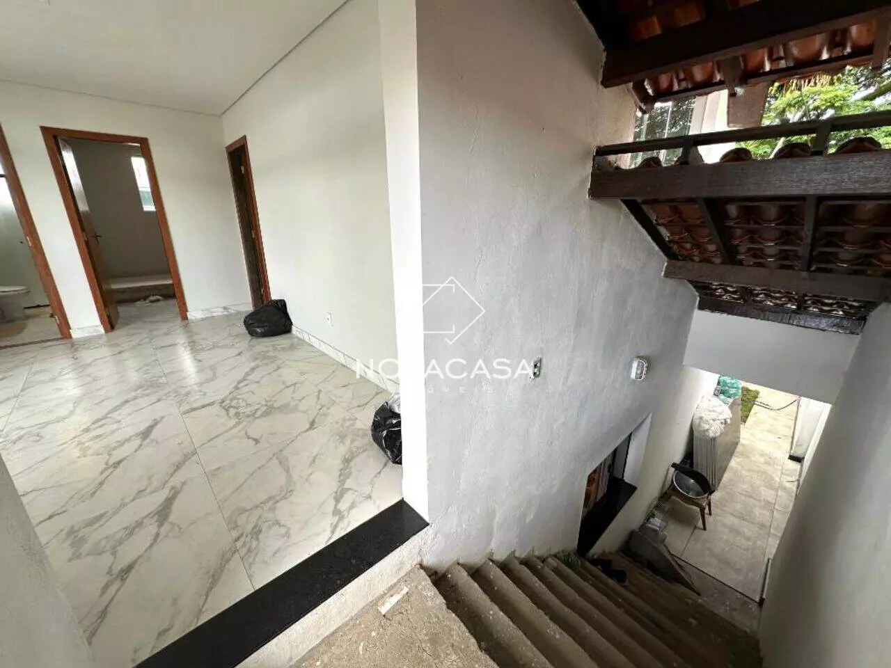 Imagem Casa com 5 Quartos à Venda, 250 m² em Rio Branco - Belo Horizonte Imagem Casa com 5 Quartos à Venda, 250 m² em Rio Branco - Belo Horizonte