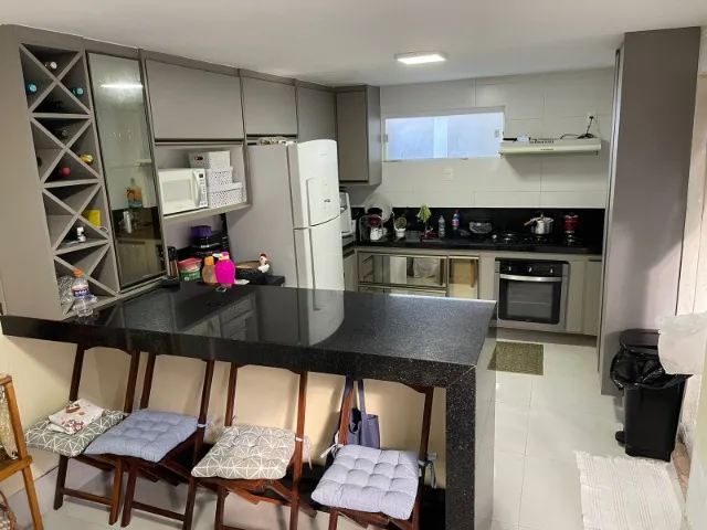 Imagem Casa com 3 Quartos à Venda, 311 m²em Pituaçu - Salvador