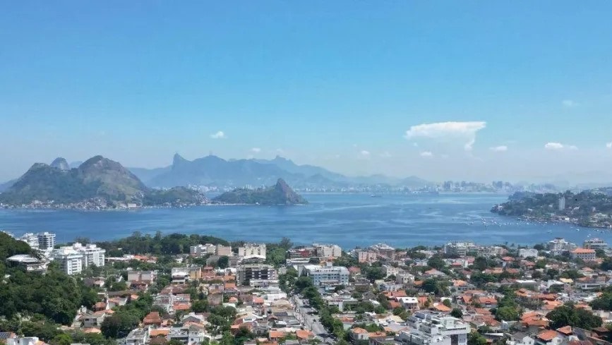 Imagem Casa de Condomínio com 3 Quartos à Venda, 270 m² em São Francisco - Niterói Imagem Casa de Condomínio com 3 Quartos à Venda, 270 m² em São Francisco - Niterói
