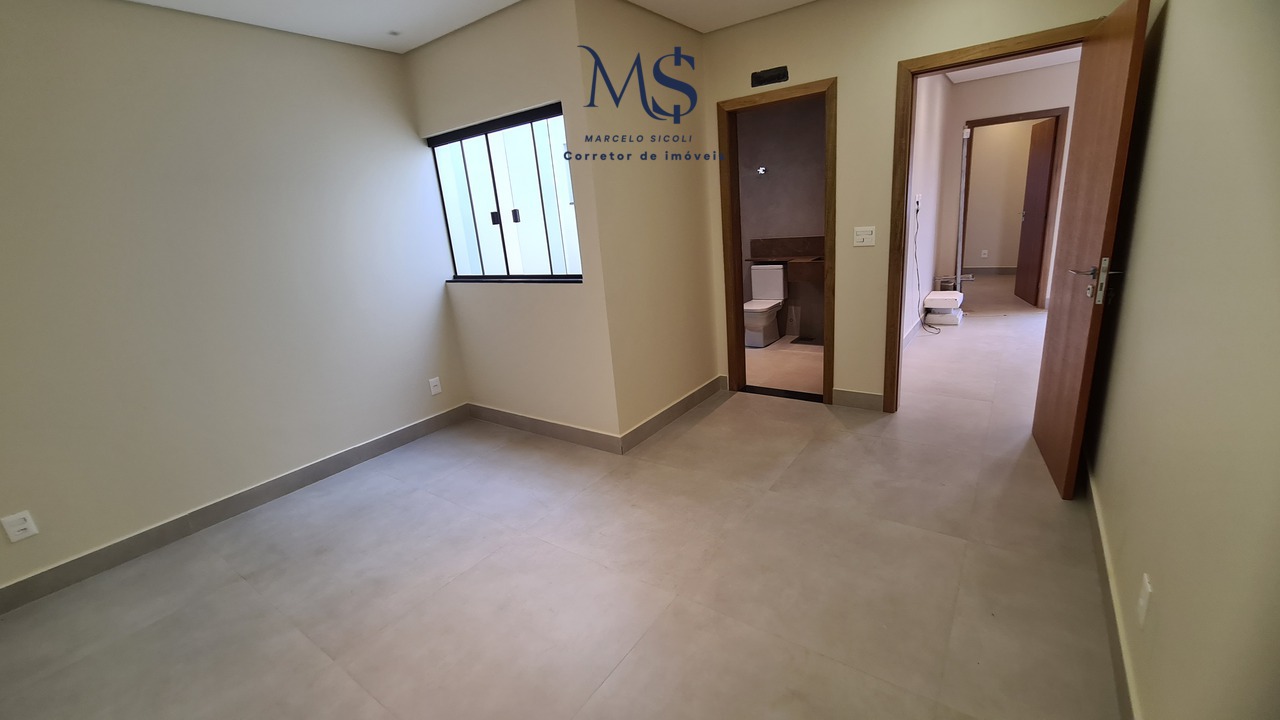 Imagem Sobrado com 4 Quartos à Venda, 260 m²em Guará II - Brasília