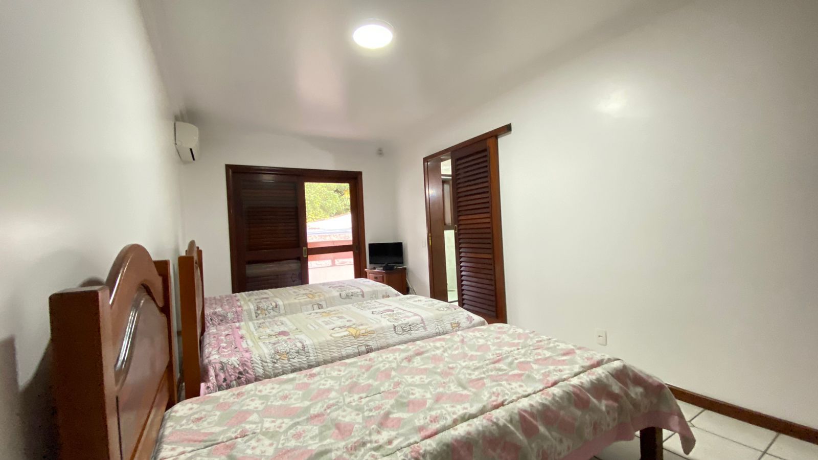 Imagem Casa com 8 Quartos à Venda ou Temporada, 896 m² em Riviera - Bertioga