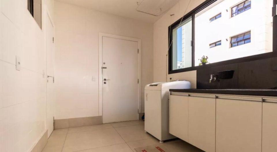 Imagem Apartamento com 4 Quartos à Venda, 220 m² em Campo Belo - São Paulo