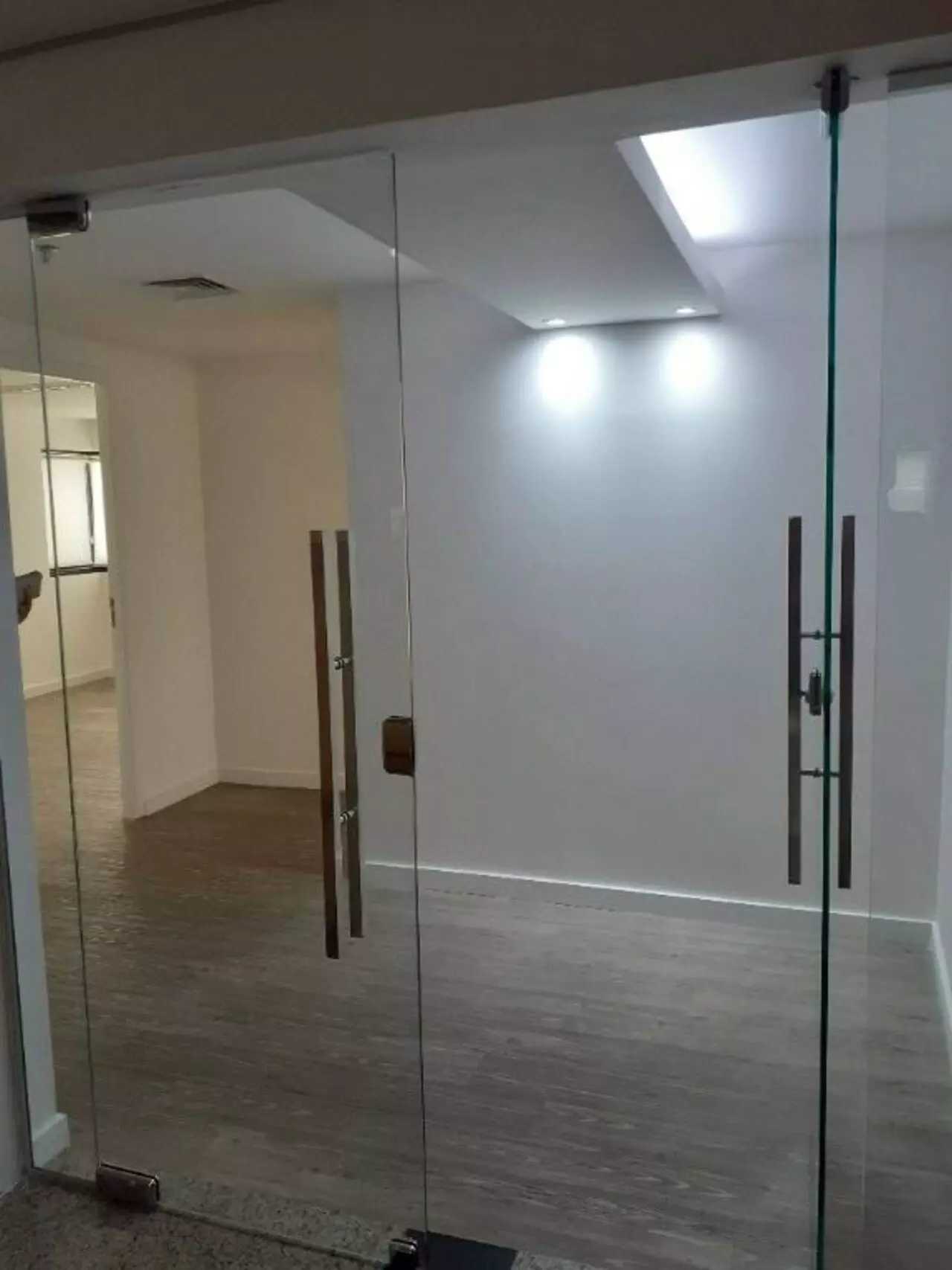 Imagem Sala Comercial à Venda ou Locação, 90 m²em Vila Olímpia - São Paulo