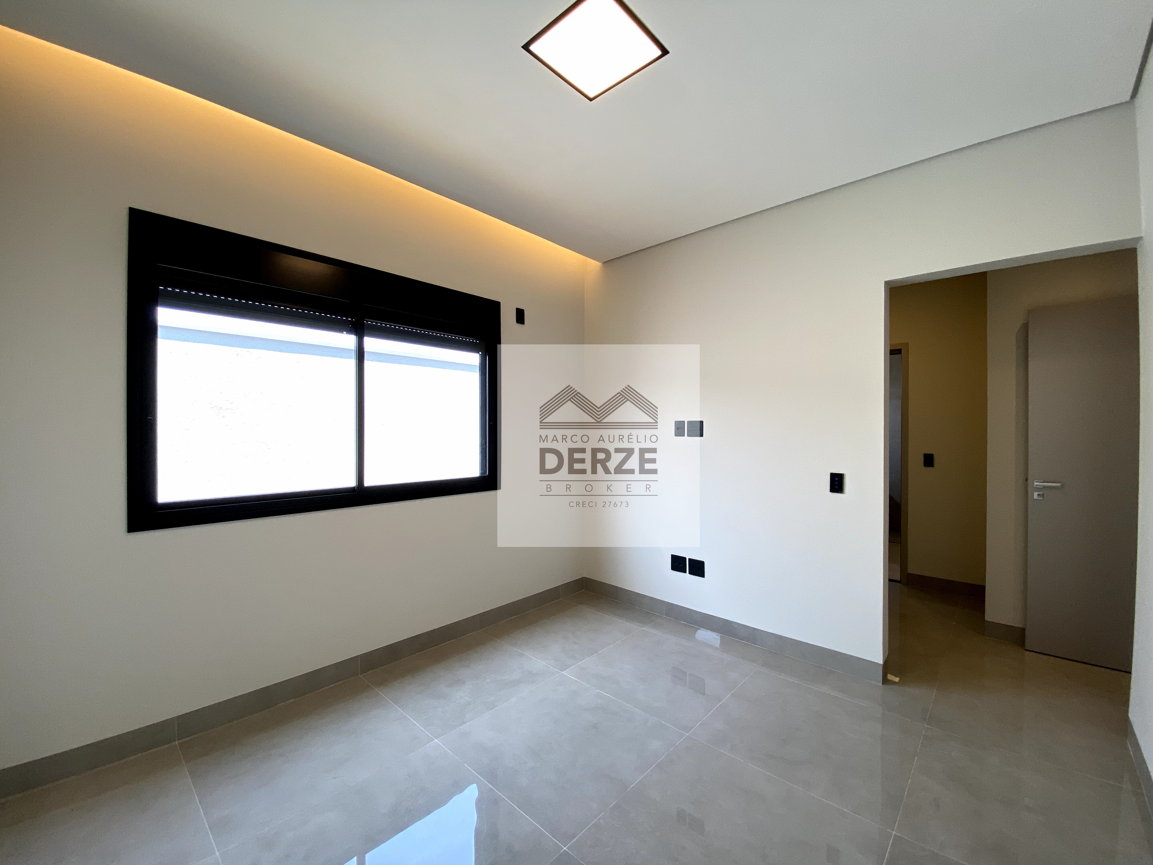 Imagem Casa com 3 Quartos à Venda, 256 m²em Jardim Botânico - Uberlândia Imagem Casa com 3 Quartos à Venda, 256 m²em Jardim Botânico - Uberlândia